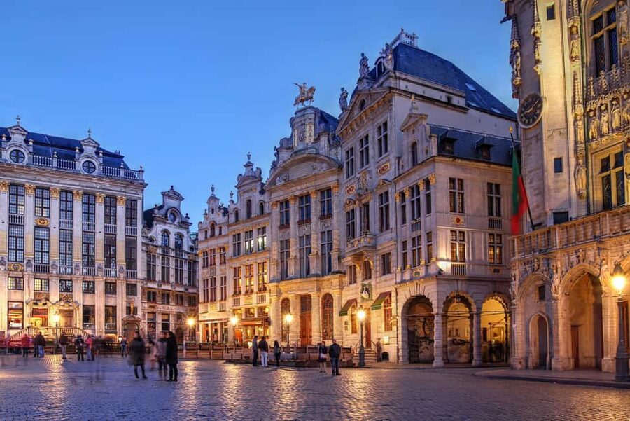 Brussels Beer, Chocolate and Waffle Tour - Trappist beer tastings: why monk-brewed flavors feel different