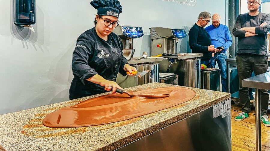 Brussels: Belgian Chocolate Making Workshop with Tastings - The machinery visit that turns chocolate into a process