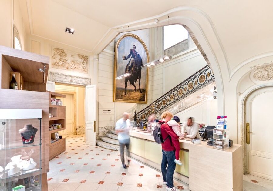 Brussels: BELvue Belgium History Museum Entry Ticket - The Audio Guide on Your Phone: A Quiet Superpower