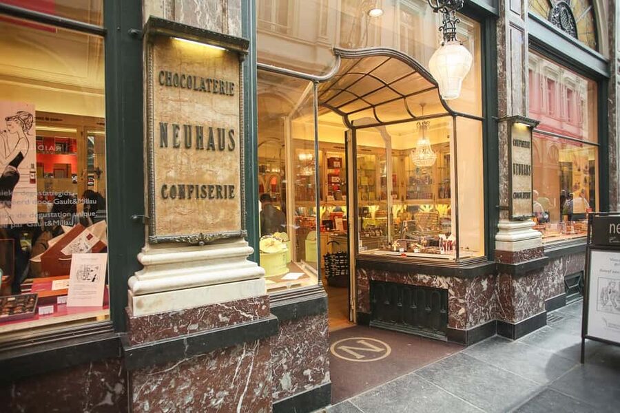 Brussels: Chocolate Appreciation and Tasting Walking Tour - The 2-hour tasting format that teaches you how to taste