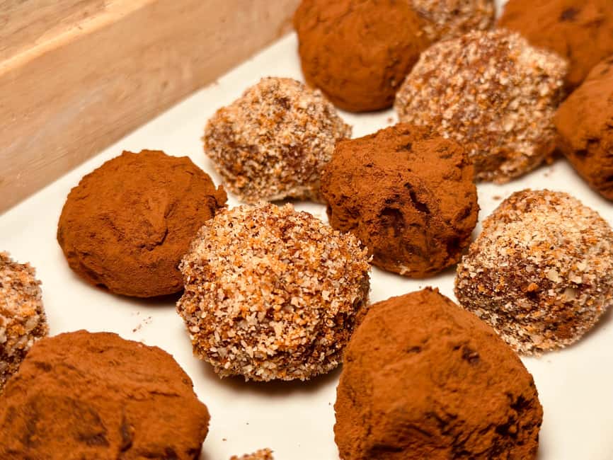 Brussels: Chocolate Truffle & Belgian Hot Chocolate Workshop - Truffle flavors you can actually personalize (dark, Speculoos, and more)