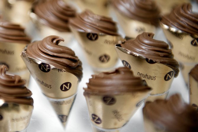 Brussels Chocolate Walking Tour and Workshop - A chocolate route that still teaches Brussels
