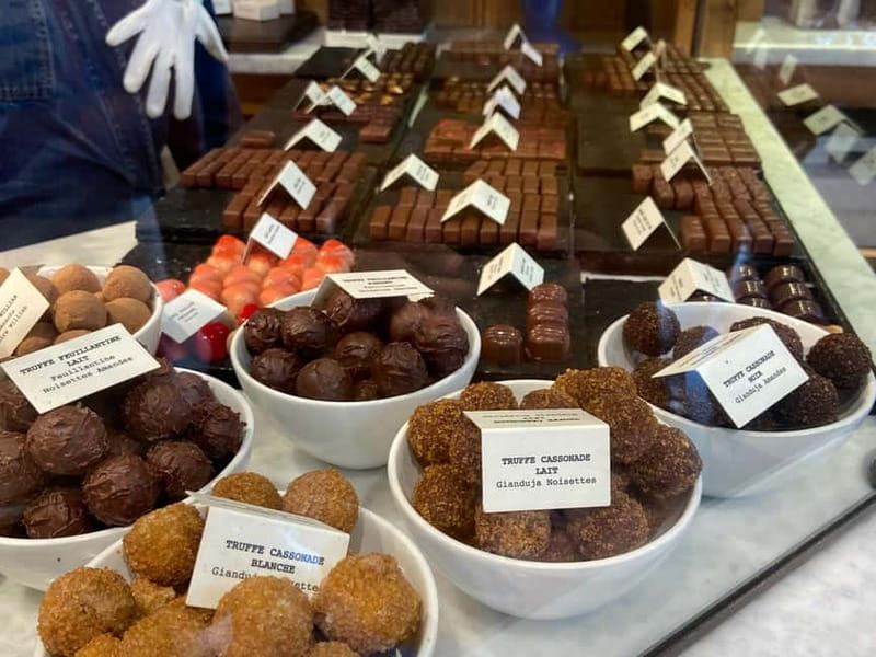 Brussels: City Center Guided Food Tour with Tastings - Who this tour suits best, and who might not
