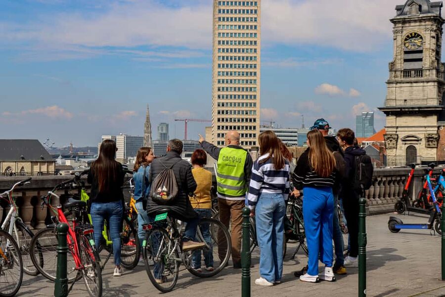 Brussels: City Highlights and Hidden Gems Bike Tour - The 210-Minute Loop: What You’ll Do and Why It Works