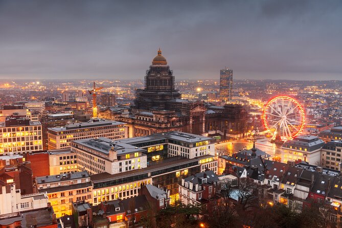 Brussels: City Walk with Audioguide in 7 Languages on your Phone - Royal Palace Square: seeing the address of the court
