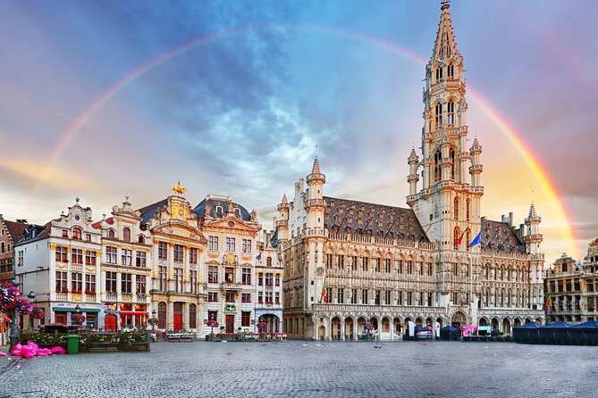 Brussels: City Walk with Audioguide in 7 Languages on your Phone - Tech reality: headphones, internet, GPS, and battery