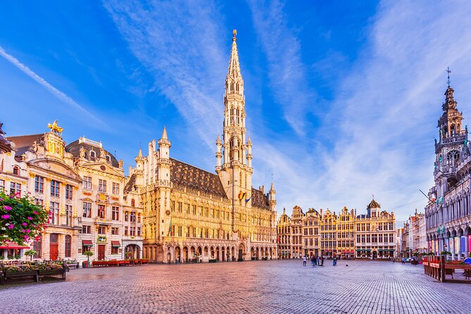 Brussels: City Walk with Audioguide in 7 Languages on your Phone - Manneken Pis and Jeanneke Pis: why these two fountains matter