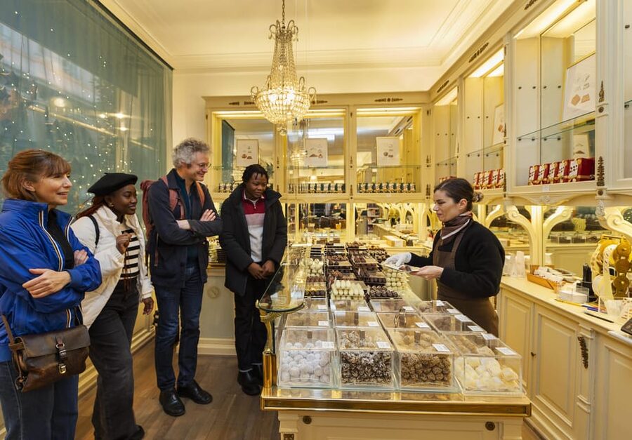 Brussels Food Tour: Main Dish, Beer, Waffle & Chocolate - Start at Place Poelaert, then let food guide the walk