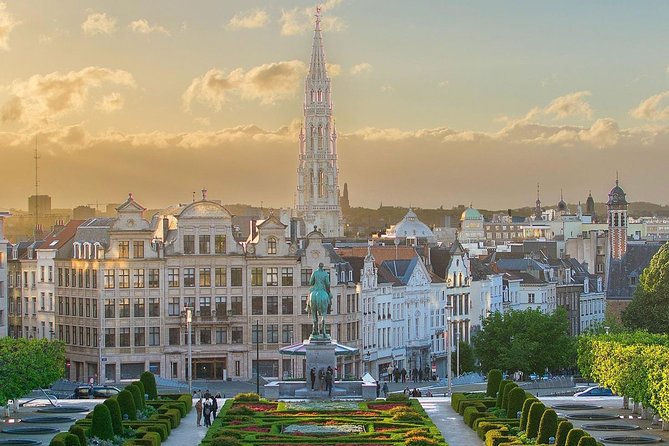 Brussels: Historical Walking Tour with Chocolate & Waffle Tasting - Stop 3: Place de la Vieille Aux Bles, a Quick Culture Story