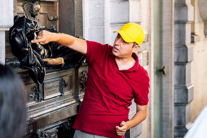 Brussels: Historical Walking Tour with Chocolate & Waffle Tasting - Stop 5: St. Michael and St. Gudula Cathedral, Stained Glass and the Chair of Truth