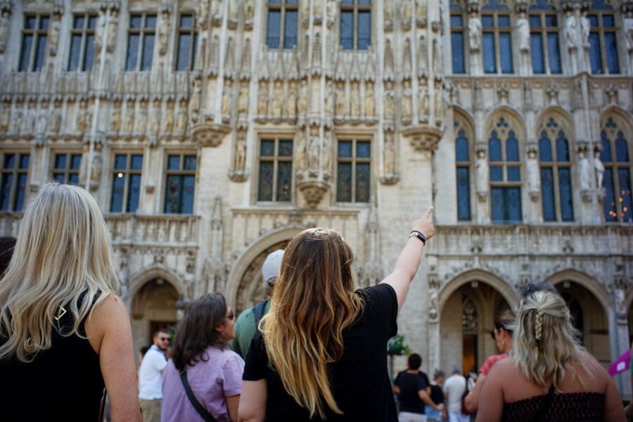 Brussels: Hungry Mary's Famous Beer and Chocolate Tour - Beer tasting in local bars, plus Belgian styles around Grand Place