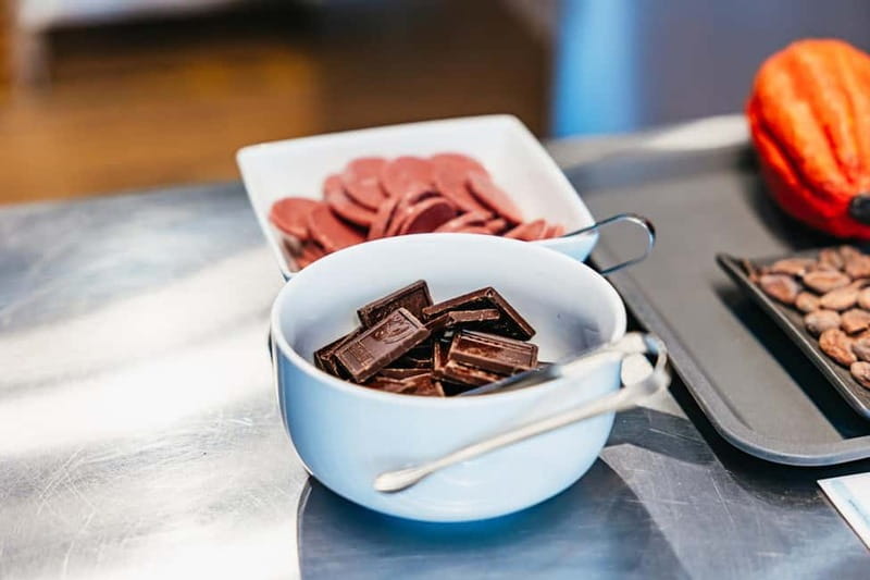 Brussels: Make Your Own Chocolates Workshop with Tastings - Where You Start: Place de la Justice 5 and the Fast Check-In