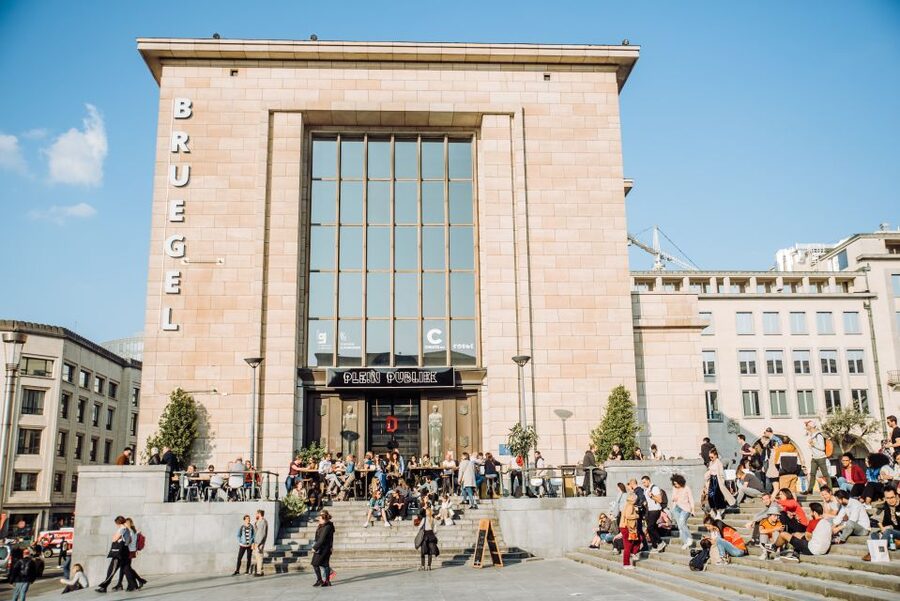 Brussels: Private & Custom Tour of the European Quarter - Meeting Spot, Walking Pace, and Transfer Reality Checks