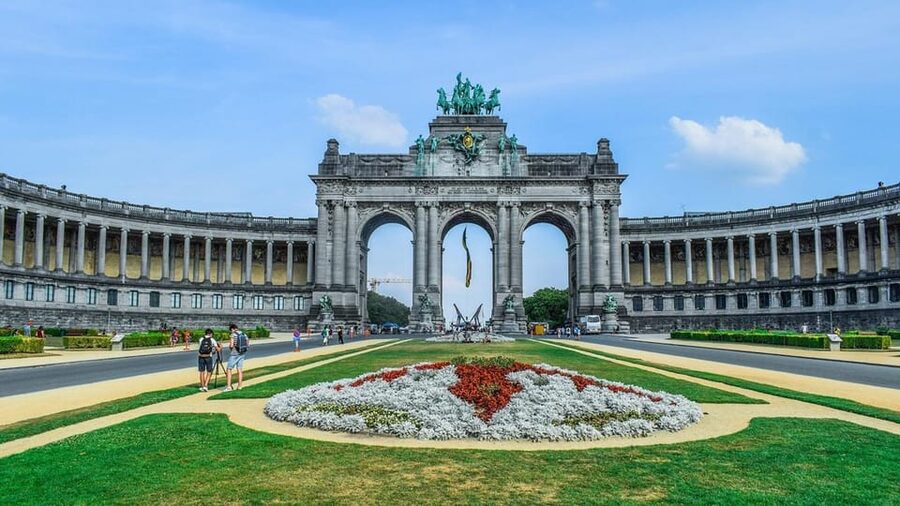 Brussels Private Tour: EU Quarter, Grand Place & More - Notre-Dame-du-Sablon: Gothic Beauty in a Calm Pocket