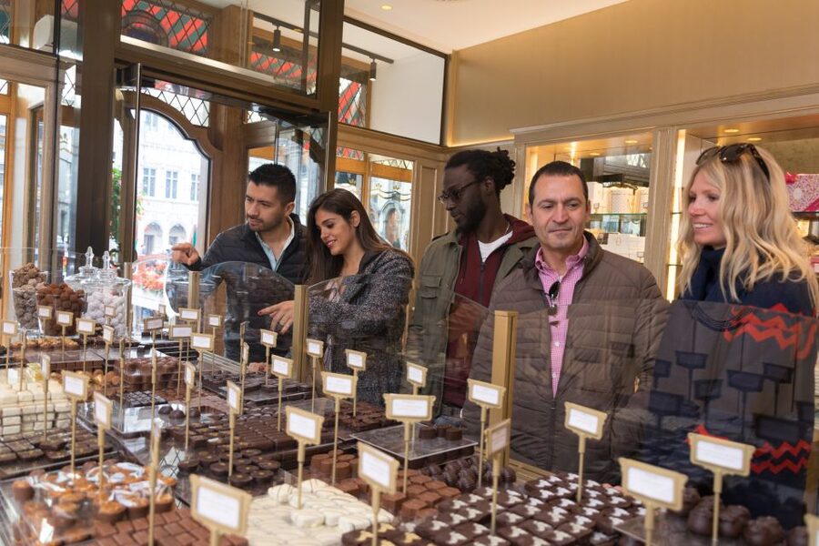 Brussels: Private Tour of the Upper and Lower City - Lower City Starts at Grand Place, Then Manneken Pis and Street-Corner Landmarks