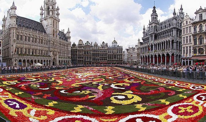 Brussels Pub Crawl - Nightlife & Party Experience - Key highlights to know before you go