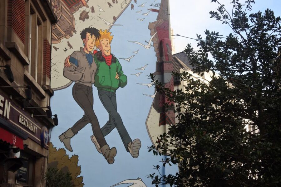 Brussels: The comic book walls walking tour - French-Belgian comic techniques you can spot while walking