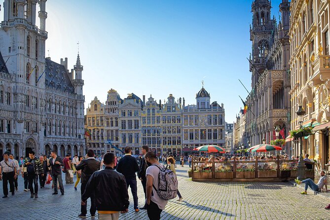 Brussels Tootbus Discovery Hop On Hop Off Bus and walking tours - Cinquantenaire to Place Royale: wide areas and classic photo angles