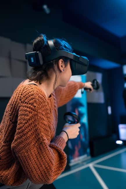Brussels: Virtual Reality gaming, Arena - Choosing your mission: co-op VR, escape games, and head-to-head play