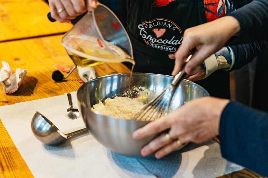 Brussels: Waffle Making Workshop - All You Can Eat - Drinks Included, Extras at the Bar