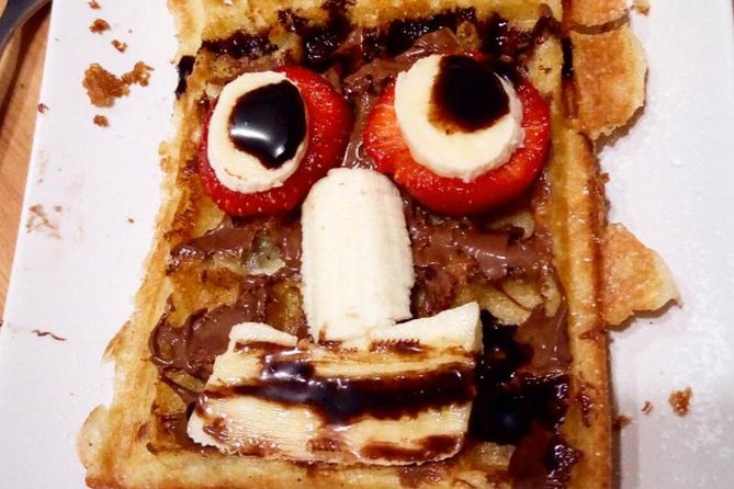 Brussels Waffle Workshop - Group Size and Waffle-Iron Reality: What Waiting Feels Like