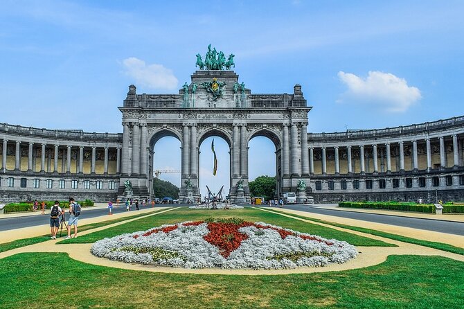 Brussels Walking Tour: Explore Top Sights & Hidden Gems - Royal Palace: monarchy views from a busy top-of-city setting
