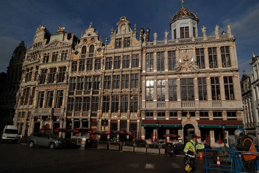 Brussels: Walking Tour from Central Station to Manneken Pis - Grand Place: Why This Square Keeps Winning