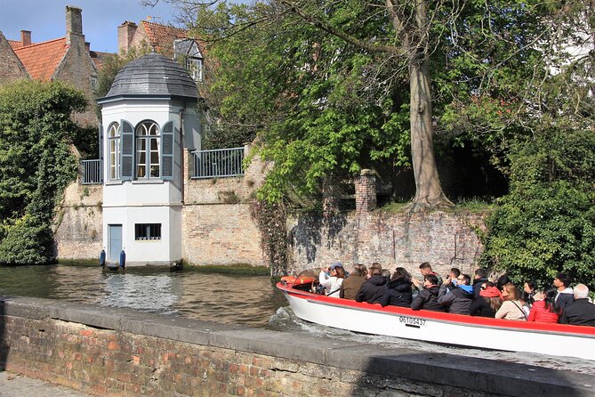BRYGGJA ROMANTICA - 3 Hour Romantic Tour in Bruges - Dijver and the canal boat payoff: your 30-minute glide