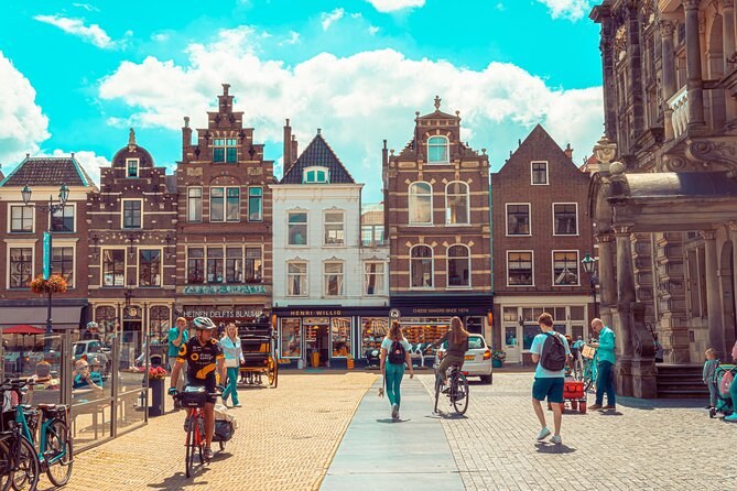 Delft and Keukenhof Gardens Tour from Brussels - Crowds, weather, and bloom timing: what to expect in March to May
