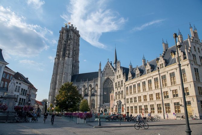 e-Scavenger hunt Mechelen: Explore the city at your own pace - Mechelen at your pace, using a phone app not a fixed tour