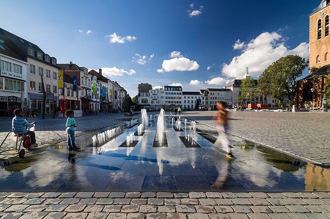e-Scavenger hunt Turnhout: Explore the city at your own pace - What you need to play: smartphone, data, and simple prep