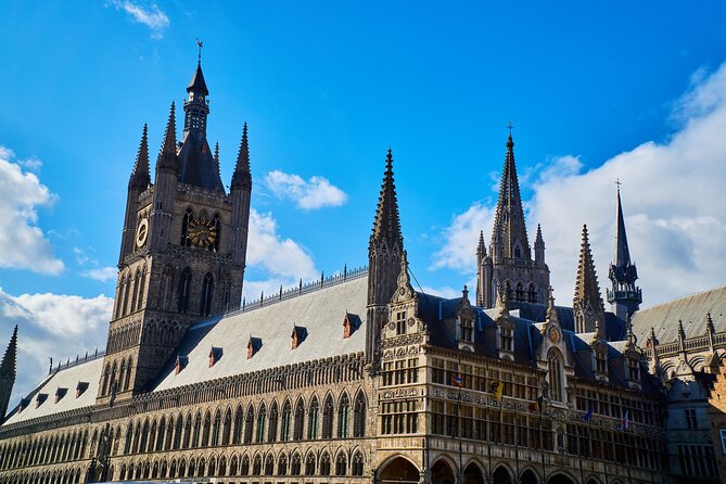 e-Scavenger hunt Ypres: Explore the city at your own pace - Getting started at Parking Colaertplein, and staying on track