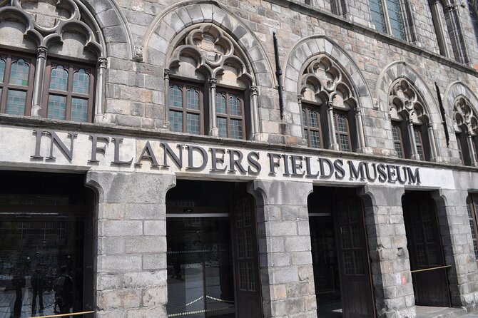 e-Scavenger hunt Ypres: Explore the city at your own pace - The Last Post ceremony area at 8:00 pm