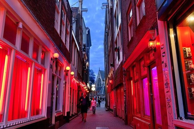 Evening Walking Tour: The Dark Side of Antwerp - From the diamond capital to Steen Castle’s prison walls