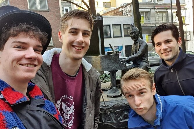 Exciting Murder Mystery - Interactive city walk in Antwerp - Getting the mobile ticket and setting up before you leave