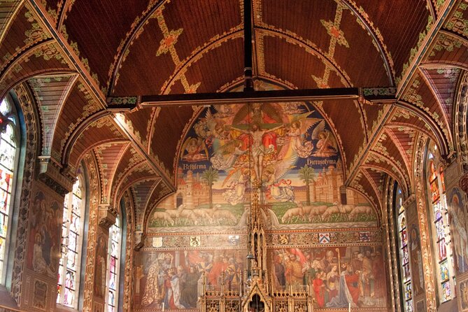 Exclusive Bruges Churches Tour: Admire Michelangelo’s Masterpiece - Stop 3, Adornes Estate and Jerusalem Chapel: the odd design that breaks the pattern