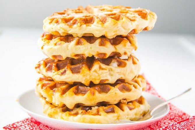 Food tasting & Historical walk - A 2.5-hour Bruges walk built around beer, sweets, and stories