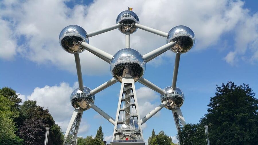 From Amsterdam: To Brussels - Travel as a VIP - Grand-Place: why this square is worth the full hour