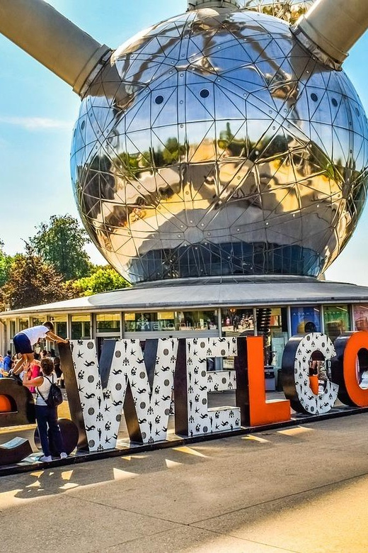 From Amsterdam: To Brussels - Travel as a VIP - Royal Palace and park area: the best use of your longer visit