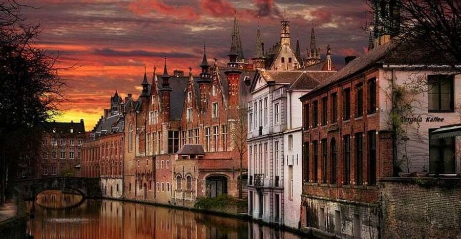 From Brussels: Bruges Day Trip with Boat Tour Option (ES) - Key takeaways before you go