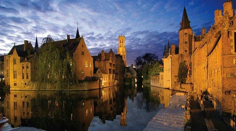 From Brussels: Bruges Day Trip with Boat Tour Option (ES) - From Brussels to Bruges by coach: how the timing really works
