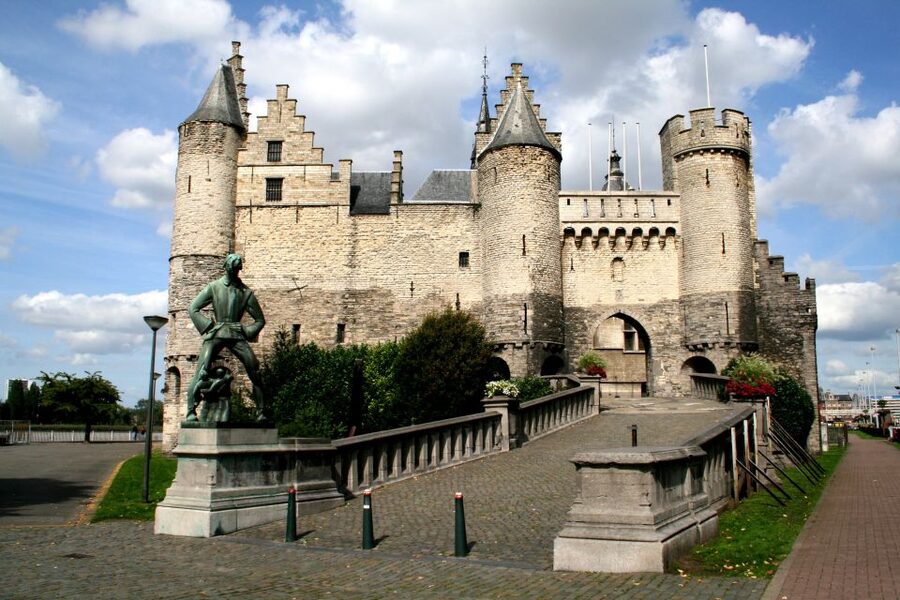 From Brussels: Private Tour to Antwerp – Diamond & Art City - Market Squares and Old Town Streets You Can Walk In Your Own Rhythm