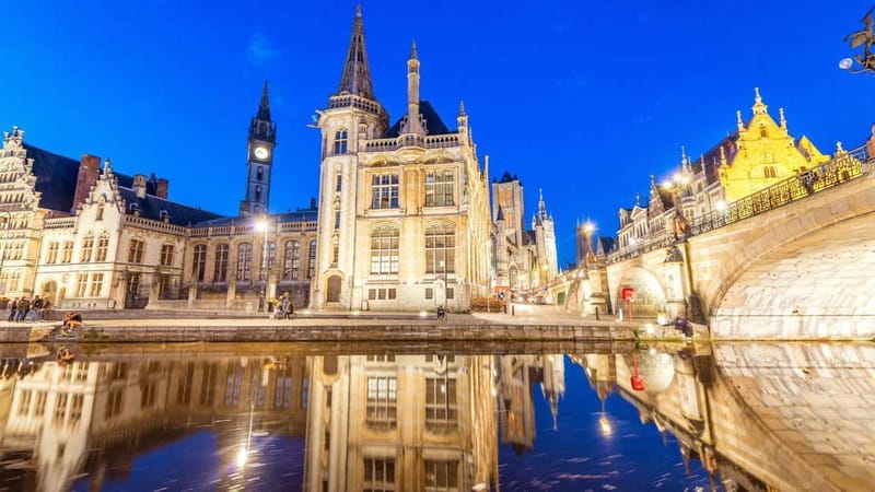 Gent Walking Tour with a Local - Gravensteen Castle and St. Bavo’s Cathedral, Without Turning It Into Homework