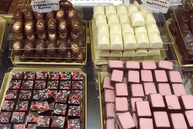 Ghent Chocolate Tasting and Sightseeing Tour - Chocolate tastings that keep the walk interesting