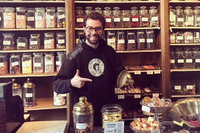 Ghent: Famous Belgian Chocolate Walking Tour with Tastings - Stop 1: Chocolatier Deduytschaever for Pralines and an Atelier View