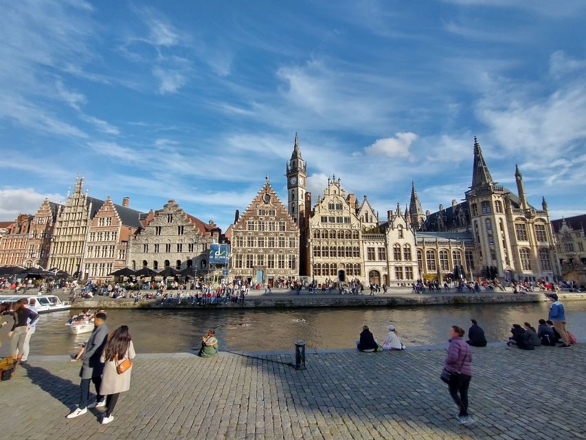 Ghent: Guided City Highlights Walking Tour with Light Meal - Two churches side-by-side, plus the Golden Dragon story