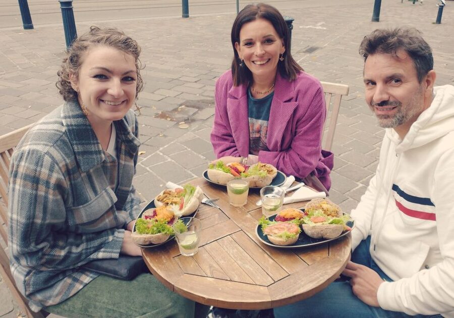 Ghent: Guided City Tour with Food Tastings - Who should book this Ghent food tour