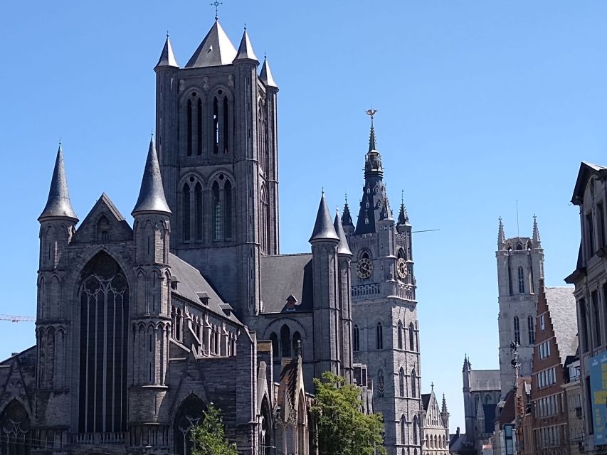 Ghent: Private Tour in Historical Center - City Hall and the feeling of civic power