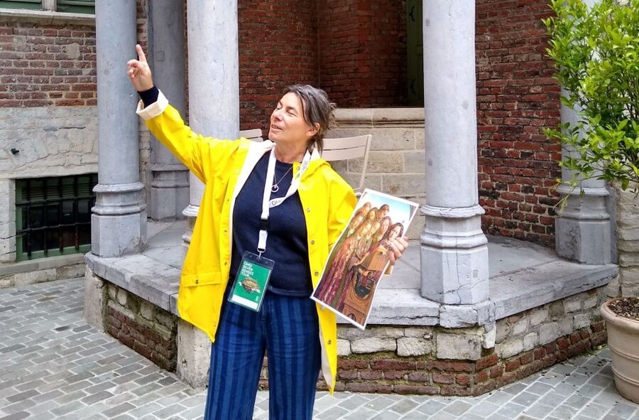 Ghent: Private Tour in Historical Center - Imagining the Middle Ages between guild houses