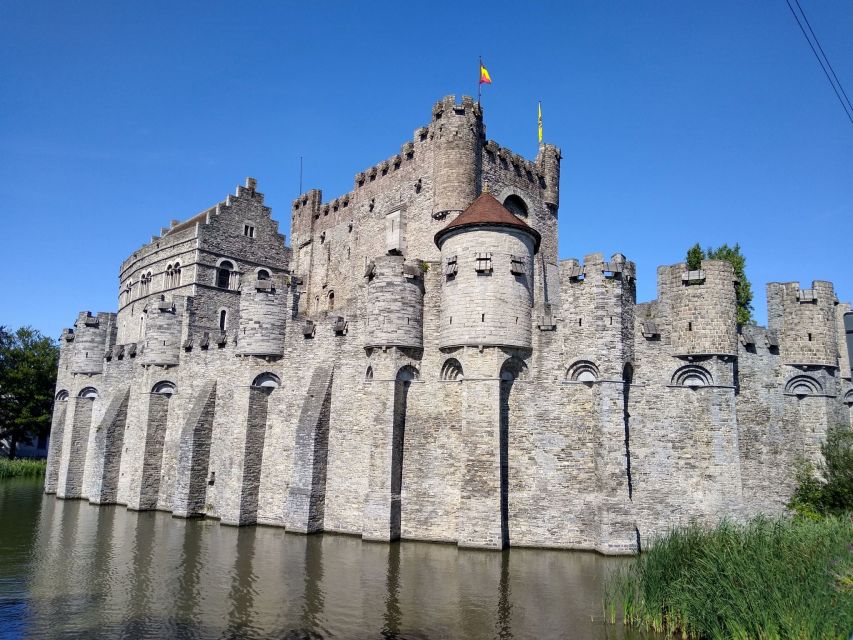 Ghent: Private Tour in Historical Center - Old harbor and the riverfront wow, Graslei and Korenlei
